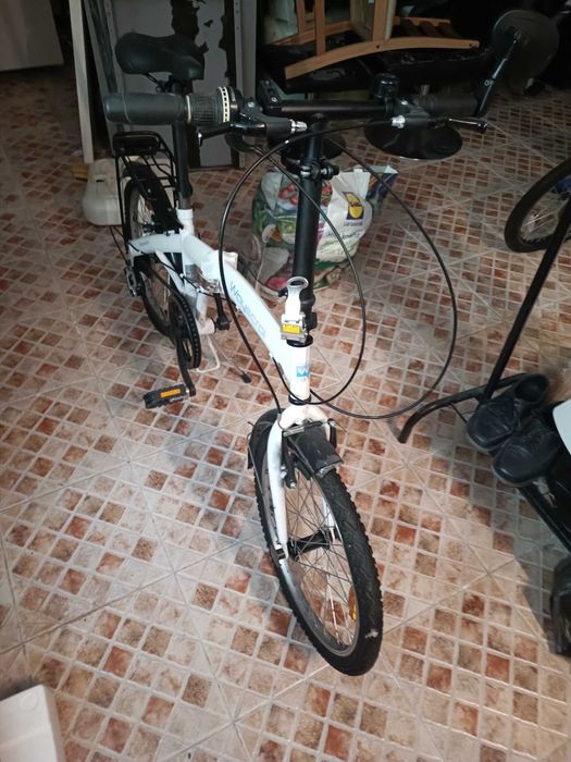 Bicicleta dobrável com mudanças. Pouco uso.
