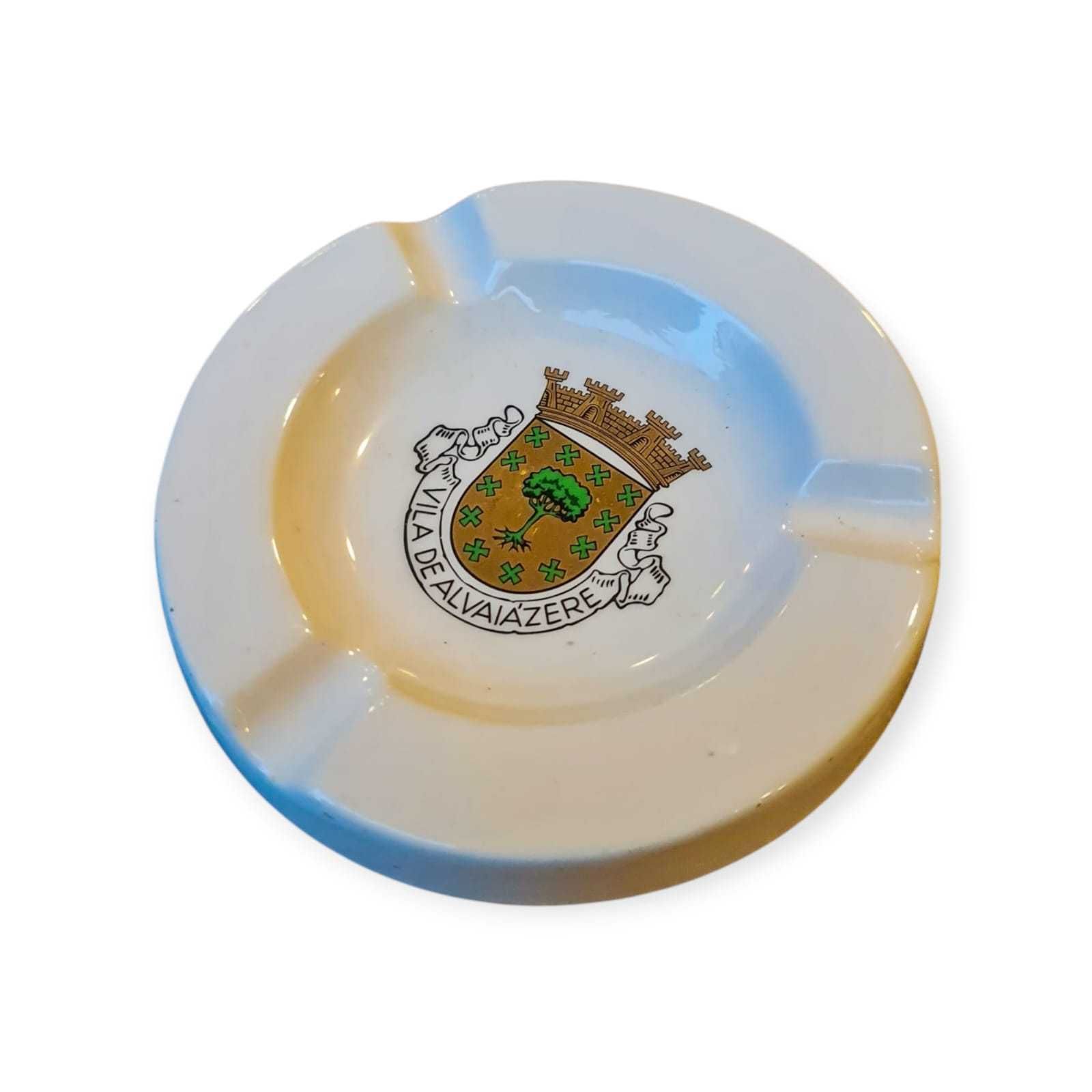 Cinzeiro Porcelana Brasão “Vila de Alvaiázere” – Peça de Coleção