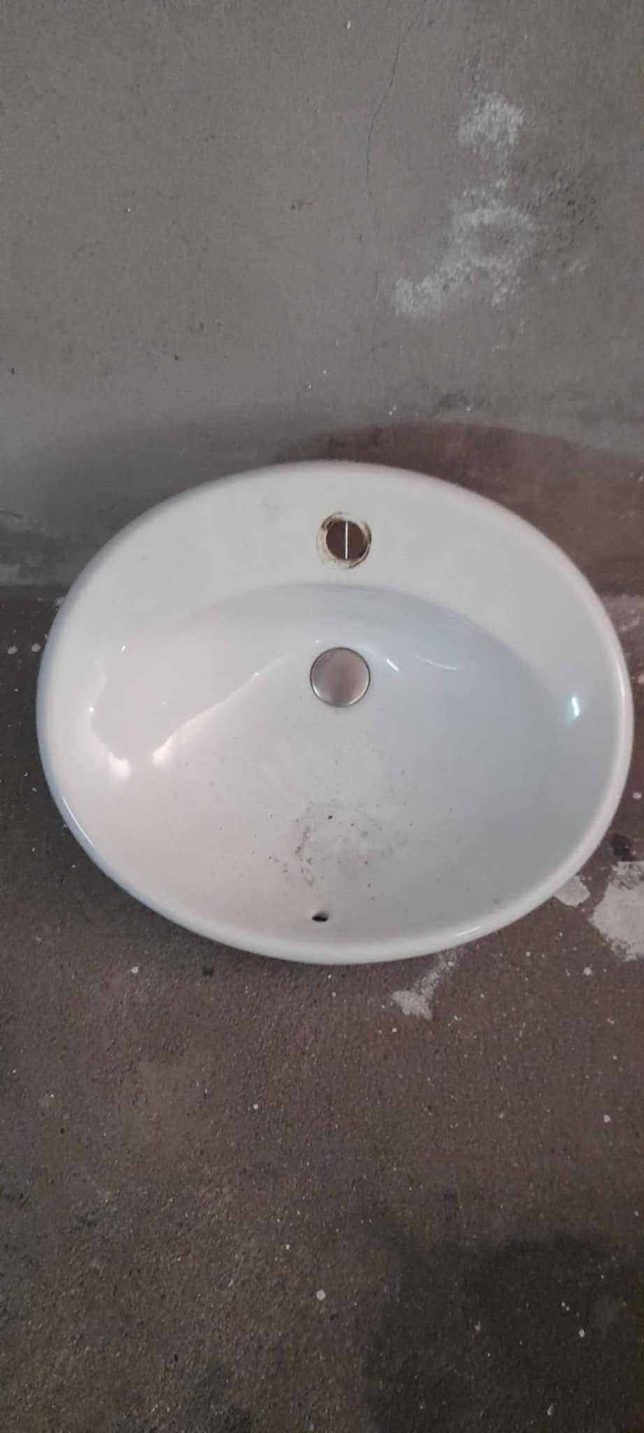 Vendo lavatório Roca