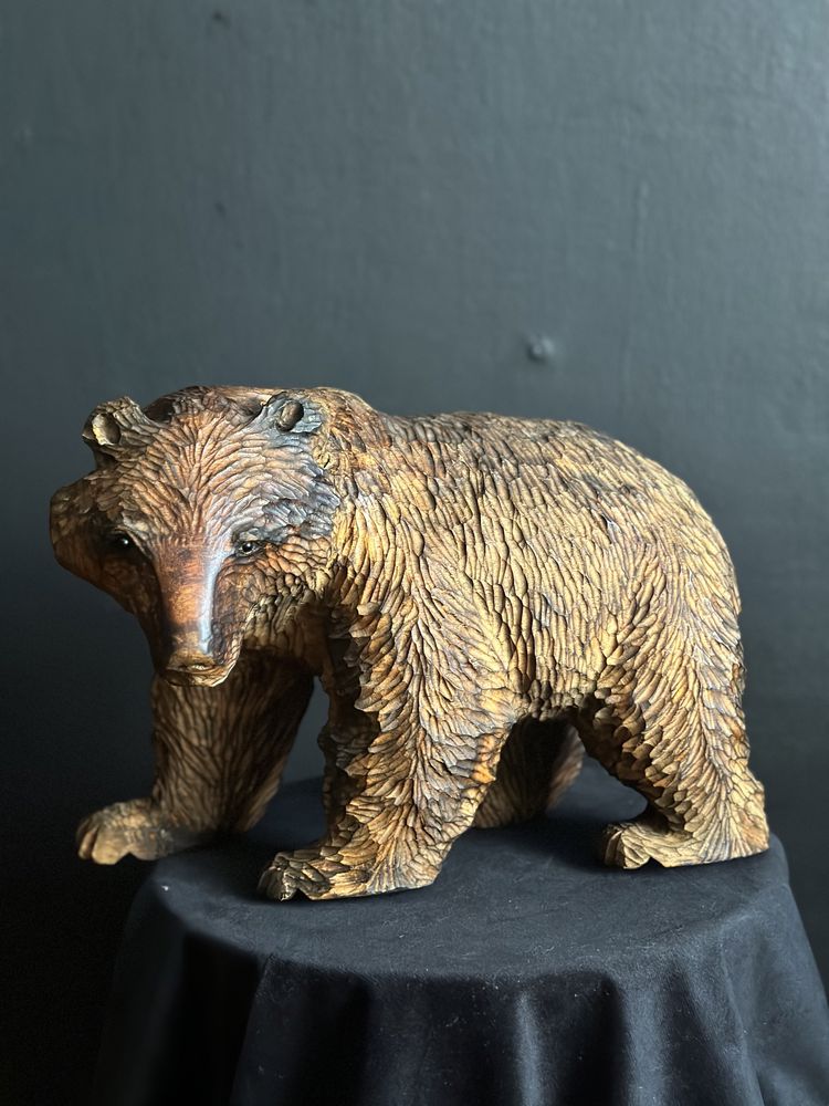 Figura rzeźba niedzwiedz drewniany hand made prezent
