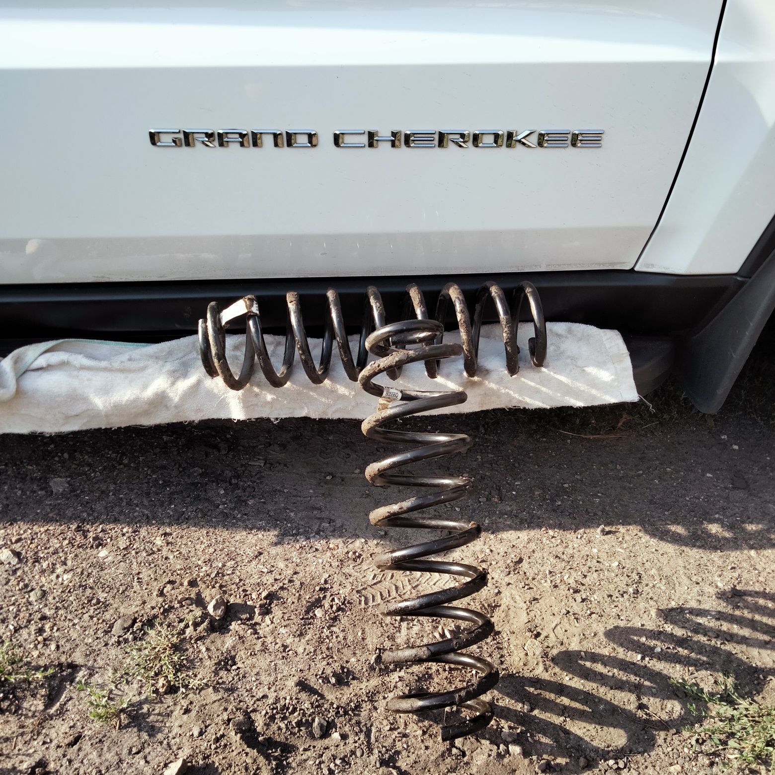 Амортизатор и пружины джип гранд чироки  Jeep grand Cherokee WK2