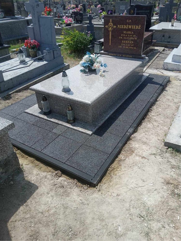Nagrobek granitowy pomnik grobowiec