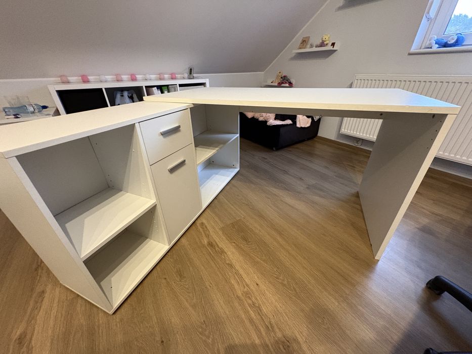 Białe biurko dwuczęściowe