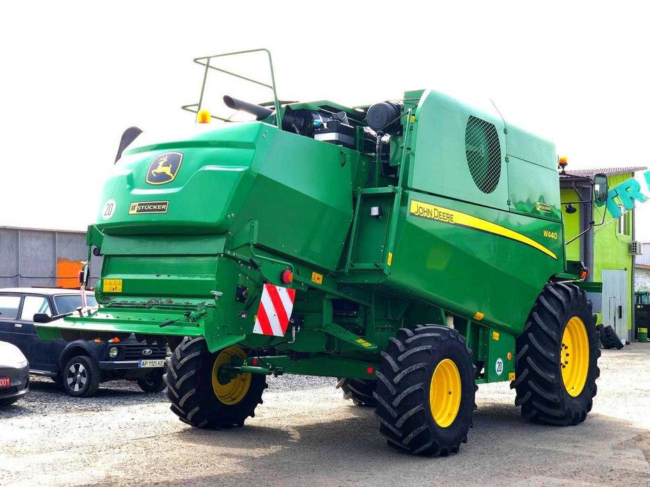 Комбайн John Deere W 440 (2014)