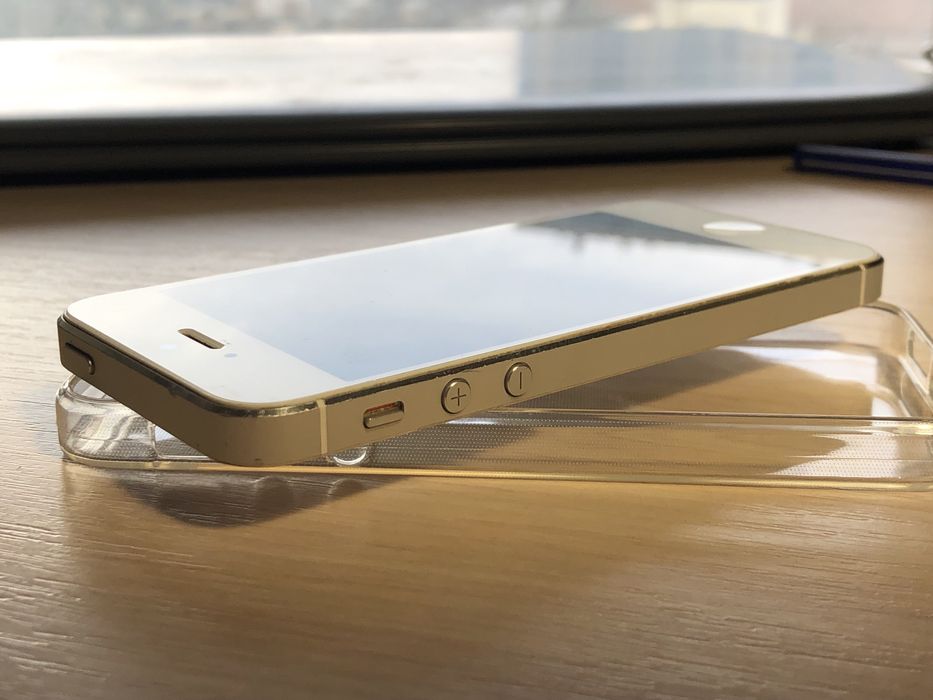 IOS 8! Iphone 5 32gb neverlock, акб 93%