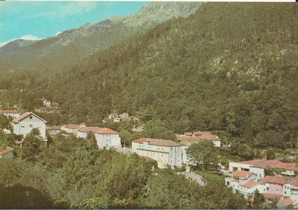 Gerês - - - Postais antigos (b) (cerca de 30 anos) - - - - - Postais