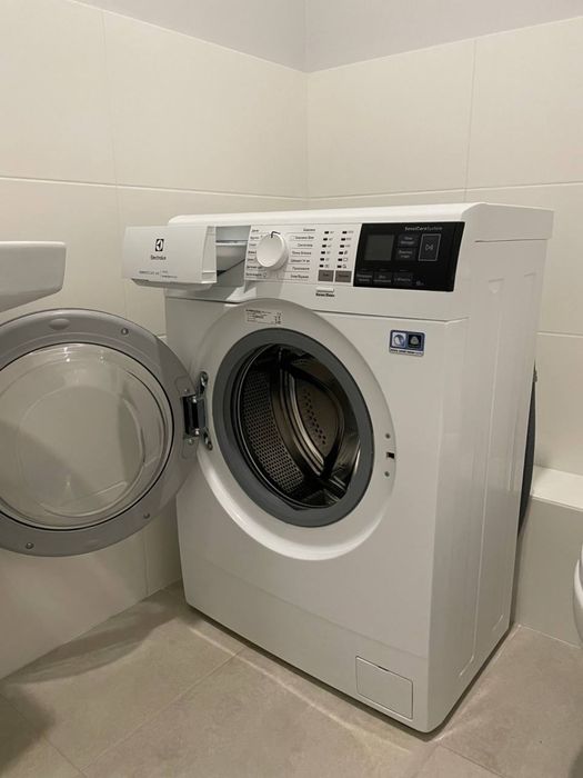 Пральна машинка Electrolux PerfectCare 600