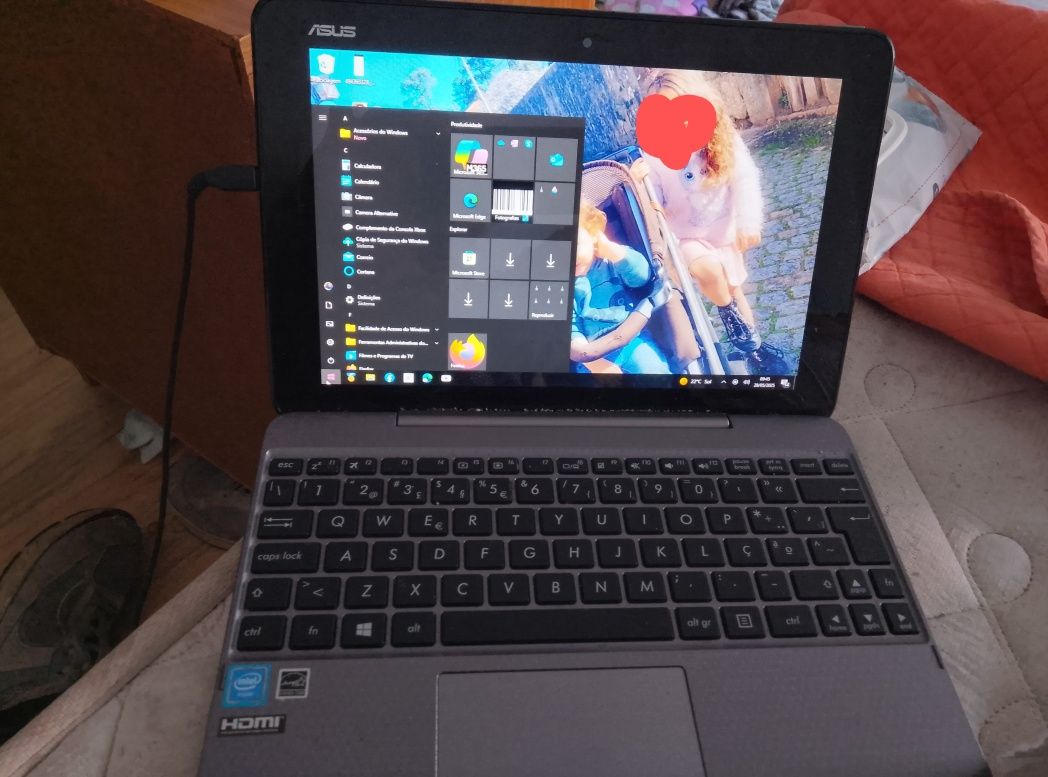 Tablet ASUS com teclado