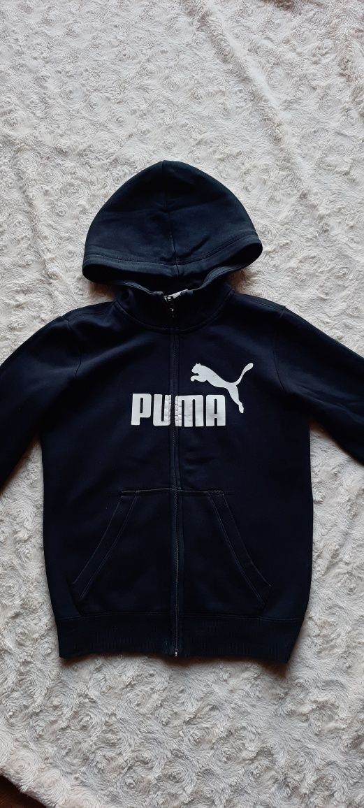 Czarna rozpinana bluza z kapturem marki Puma rozmiar 152