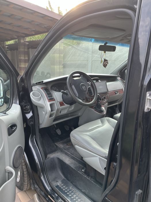 Opel vivaro 2.5 Дизель
