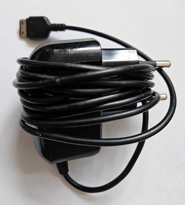 Zestaw ładowarek (w tym samochodowa), kabli, słuchawek itp. - Samsung