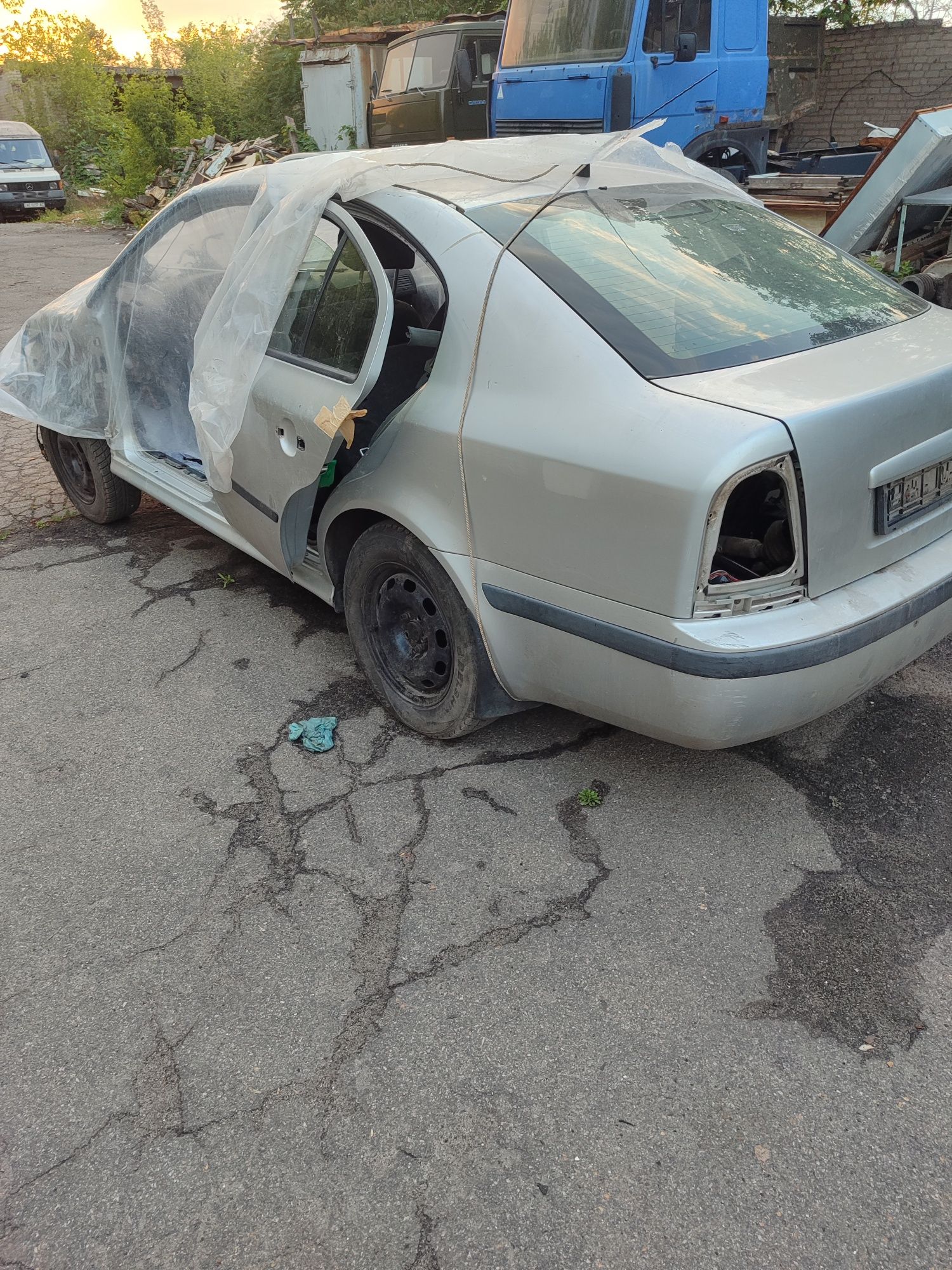 Шкода тур на разбор.