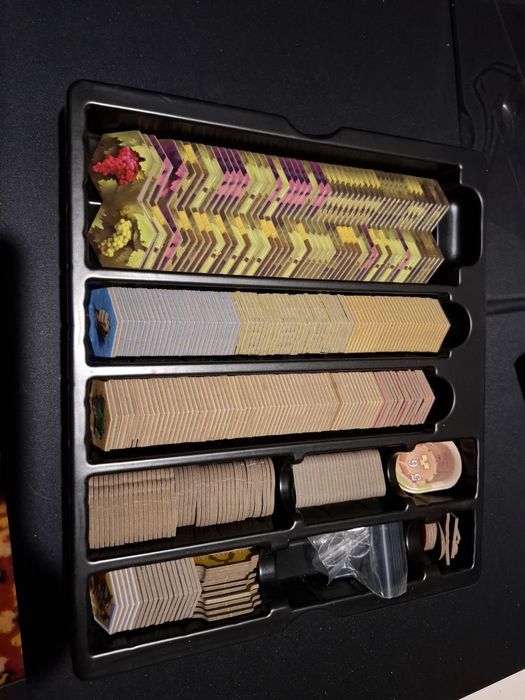 Zamki Burgundii kartonowe znaczniki z edycji Awaken Realms