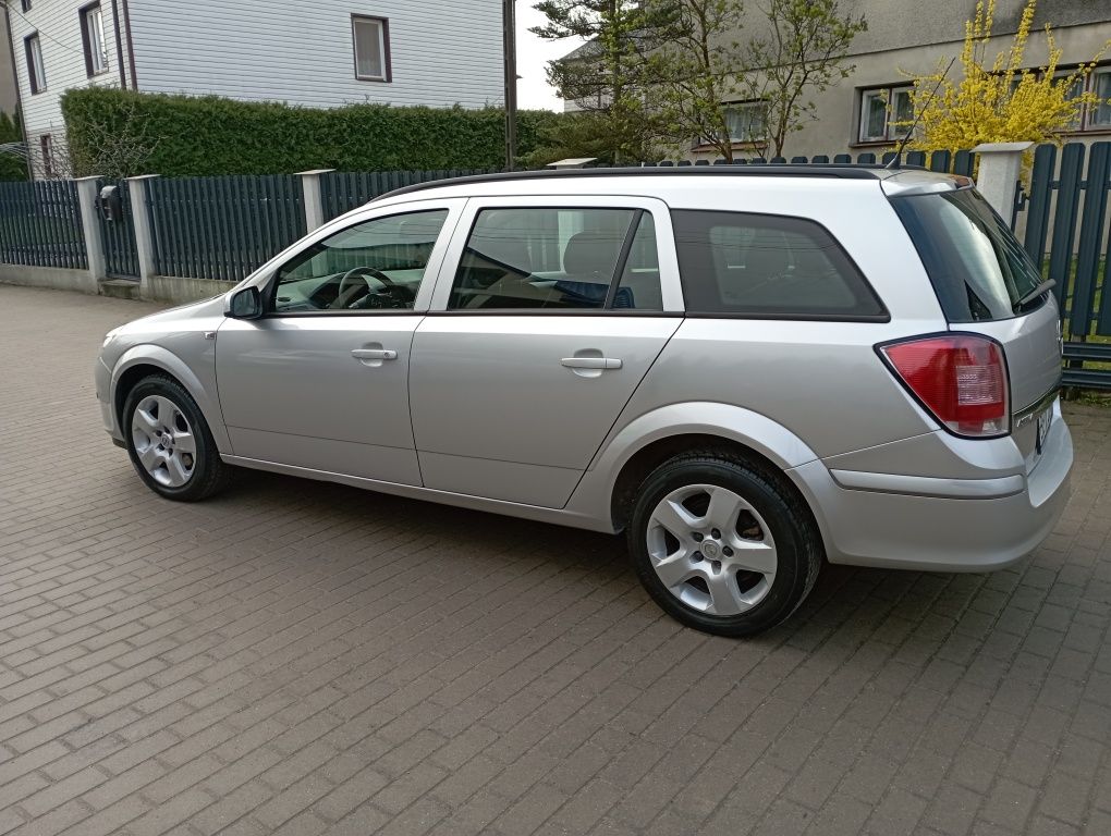 Opel Astra H 1.7cdti,  2xkoła, 2006r