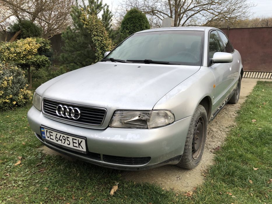 Терміново продаю Ауді А4 1997року.
