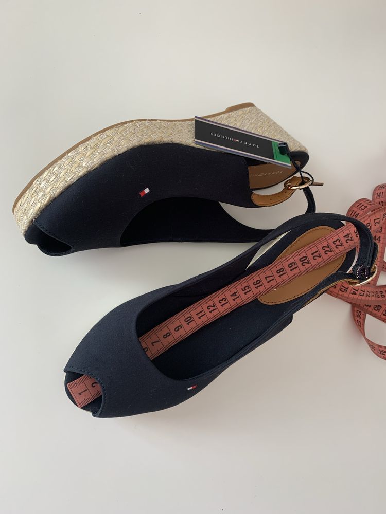 Жіночі босоніжки Tommy Hilfiger, жіноче взуття, взуття на літо