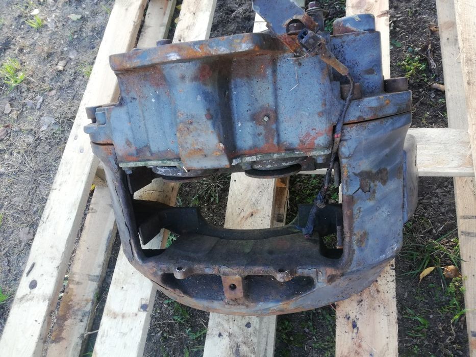 Zacisk docisk hamulcowy jarzmo Renault