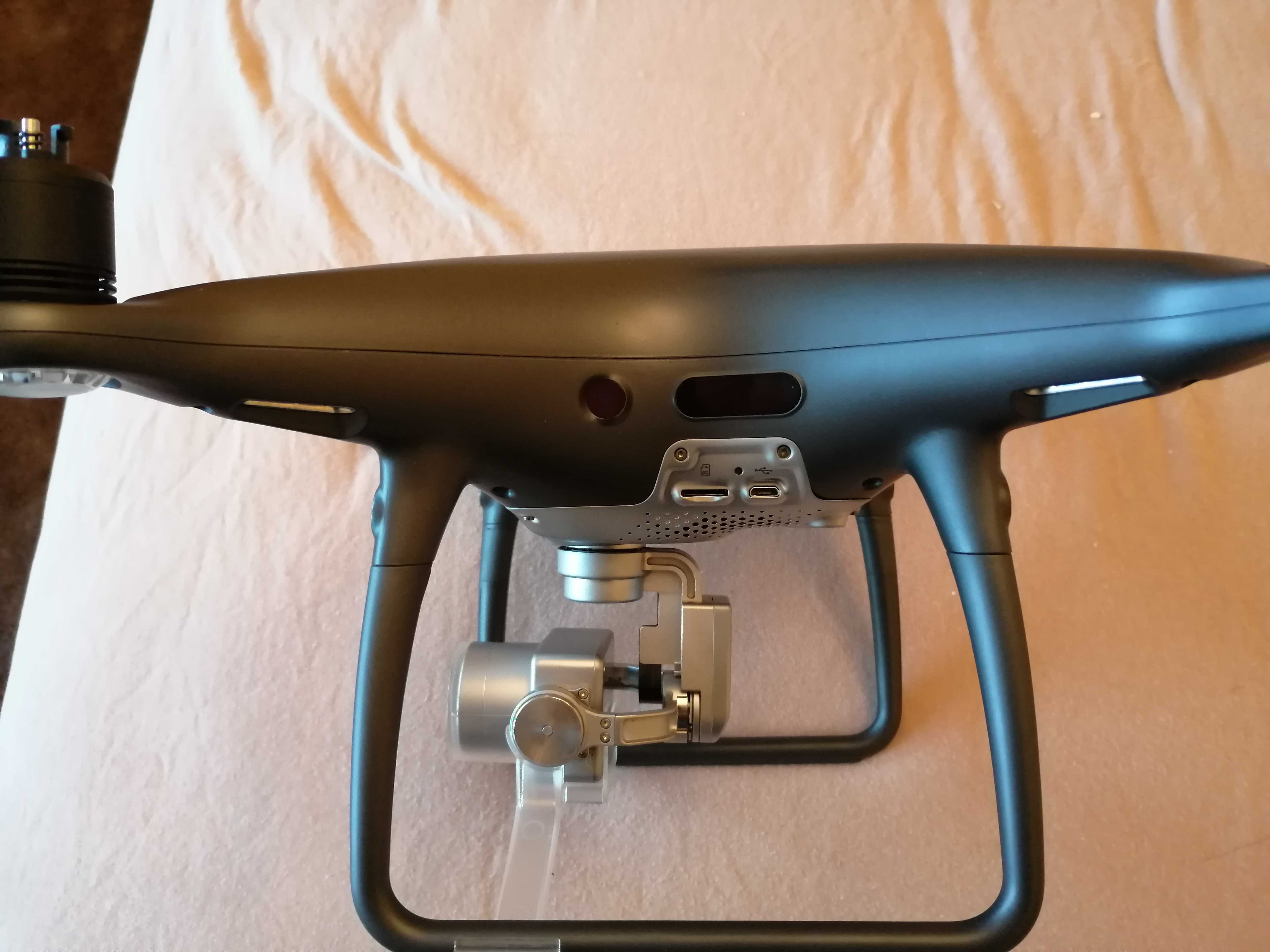 Dron dji phantom 4 pro obsidian z calym zestawem