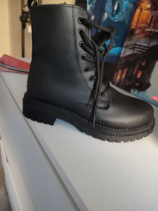 Черевики жіночі зимові 37р бу