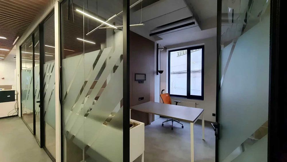 Без кмісії, Продаж офісної будівлі біля метро Політехнічний Інститут.