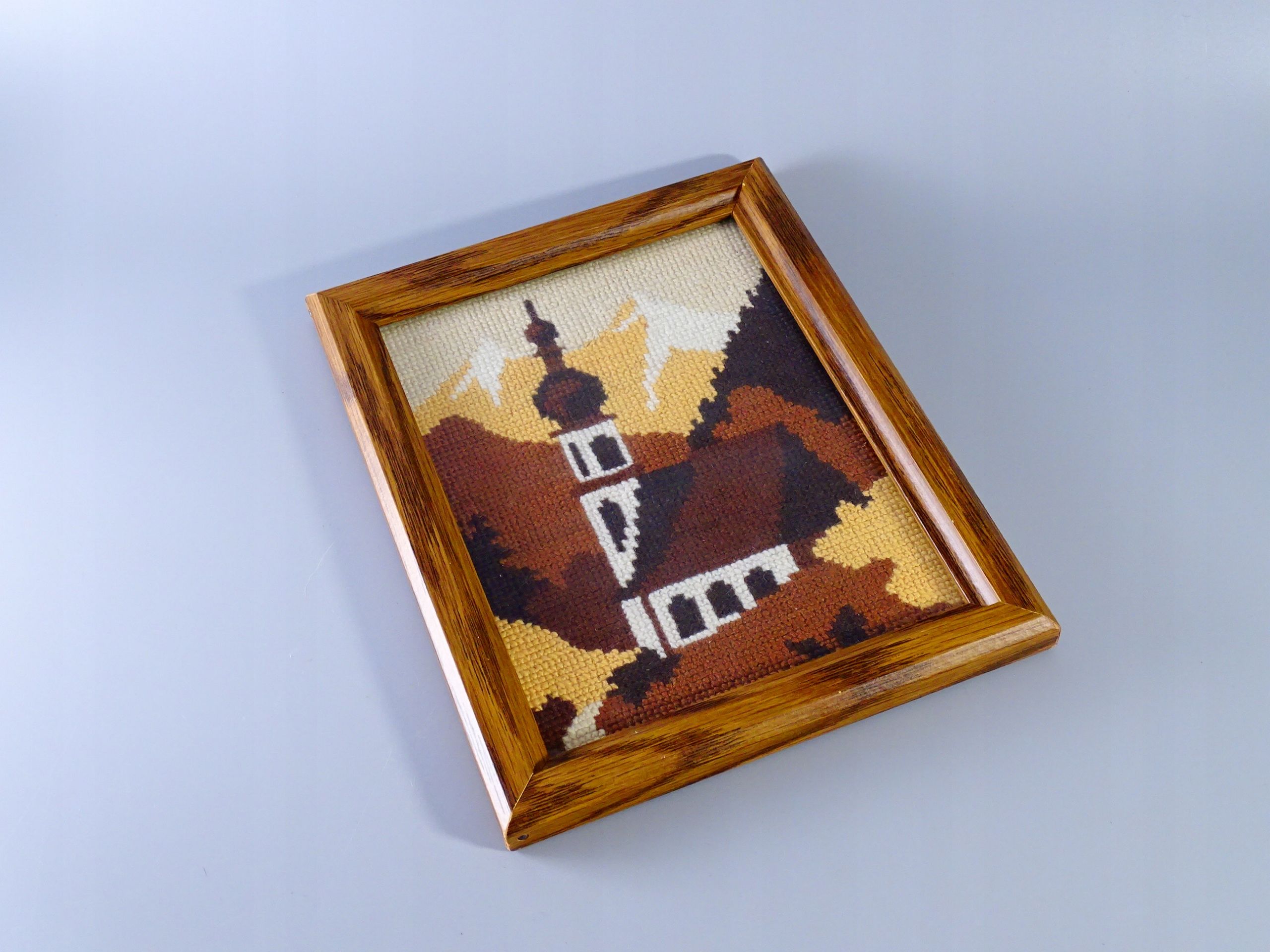 vintage stary haftowany wyszywany obrazek kościół