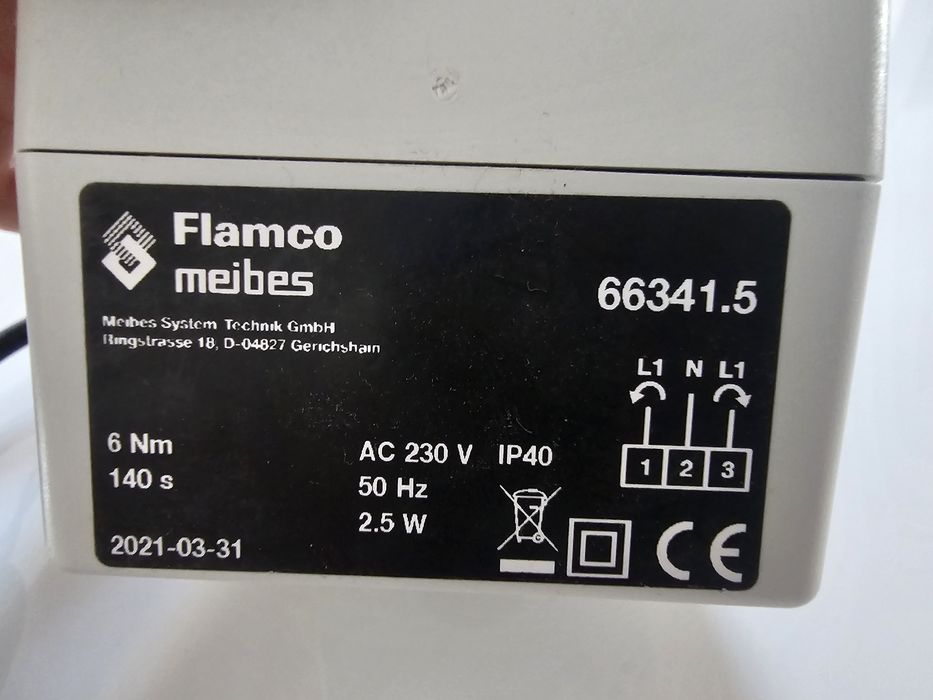 Dwa SIŁOWNIKI Meibes Flamco