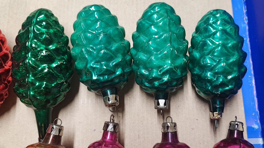 Stare szklane bombki szyszki ozdoby choinkowe prl