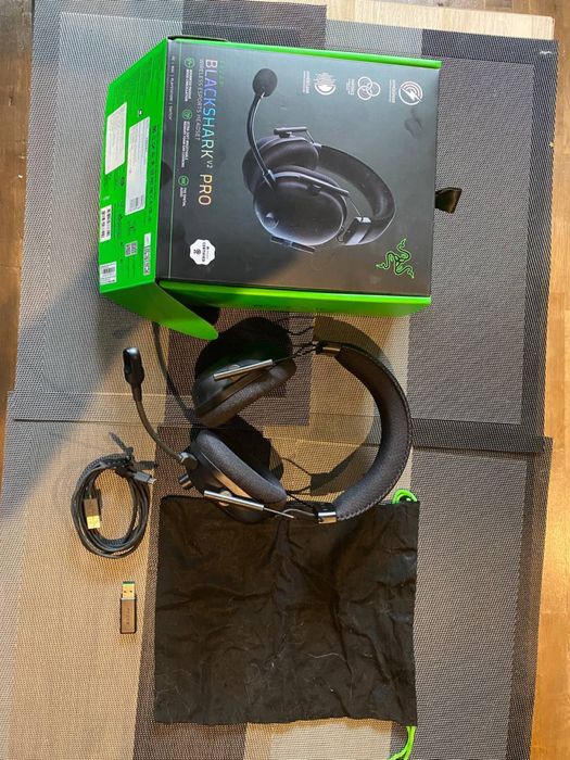 Продам навушники Razer