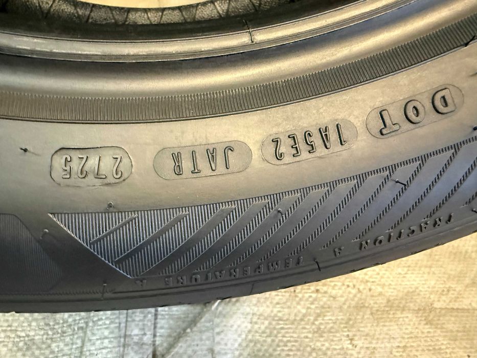 Opony letnie Goodyear EfficientGrip Perf. 2 215/55/18 99V j. NOWE 2025