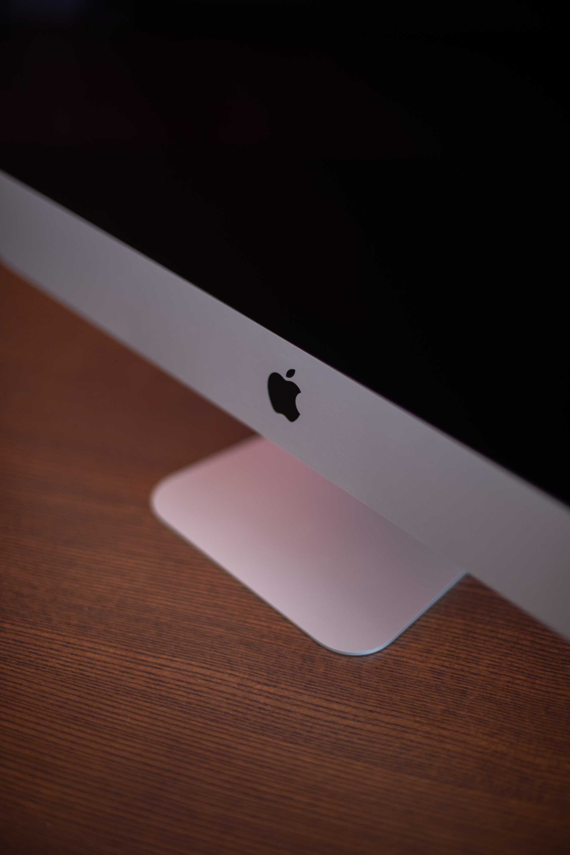 Apple iMac 21.5" Retina 4K - 2019 (i5 3.0/16GB/SSD/Radeon Pro Vega)