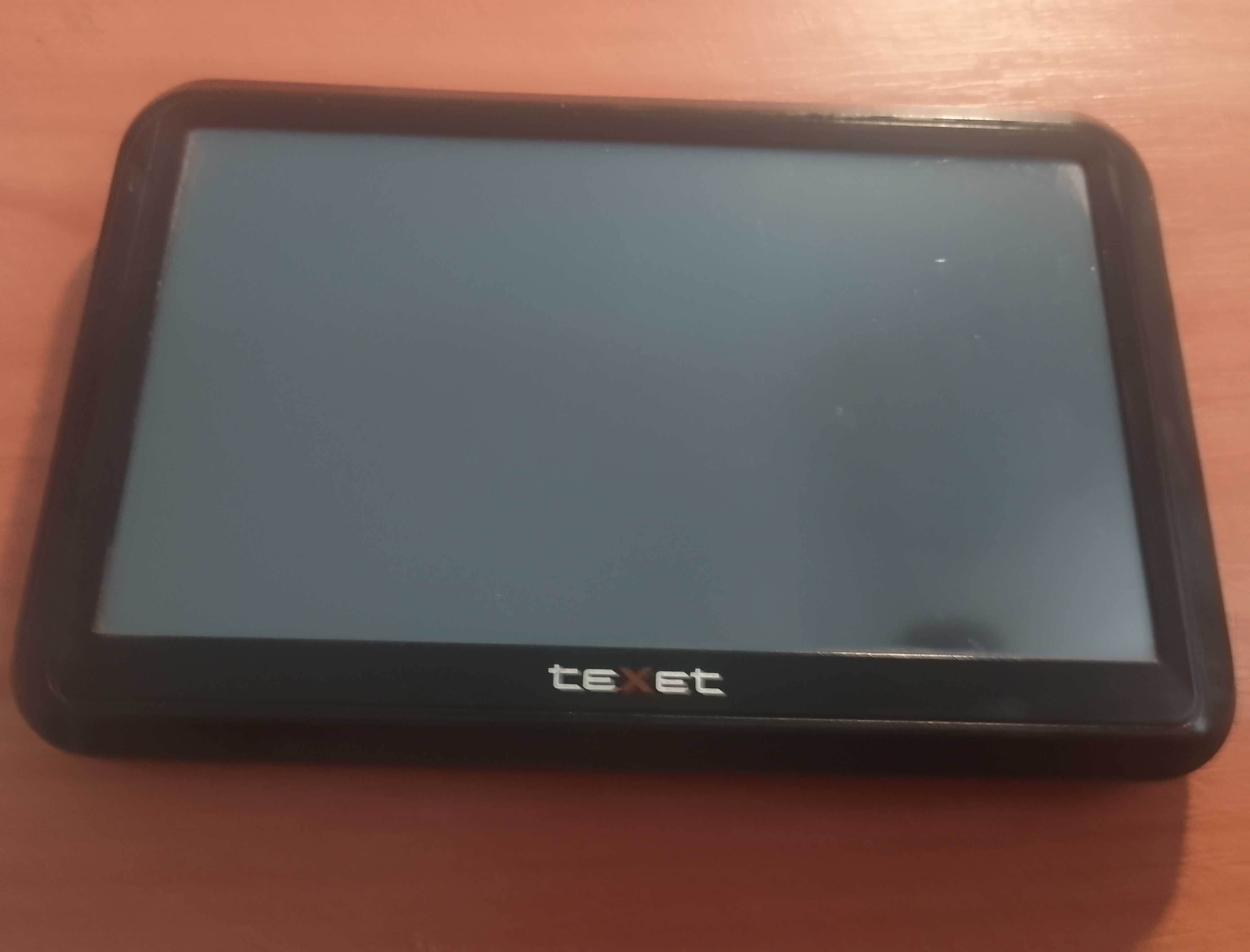 GPS-навігатор Texet TN-733 з діагоналлю 5.0 в гарному стані.