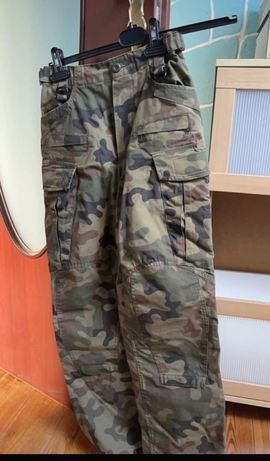 Militarne spodnie damskie
