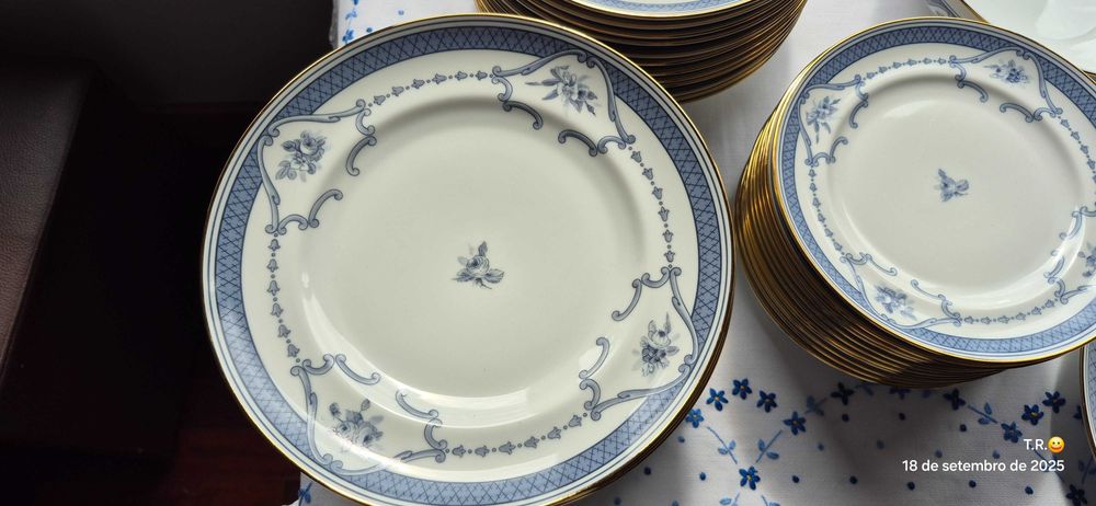 Serviço de jantar da Quinta Nova Grupo Vista Alegre