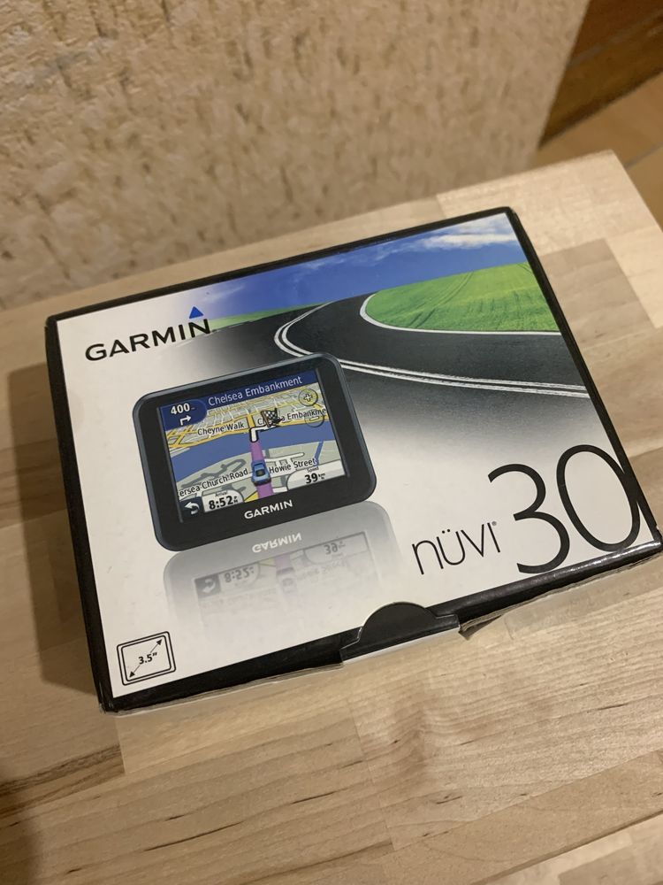 Навігатор Garmin Nuvi 30