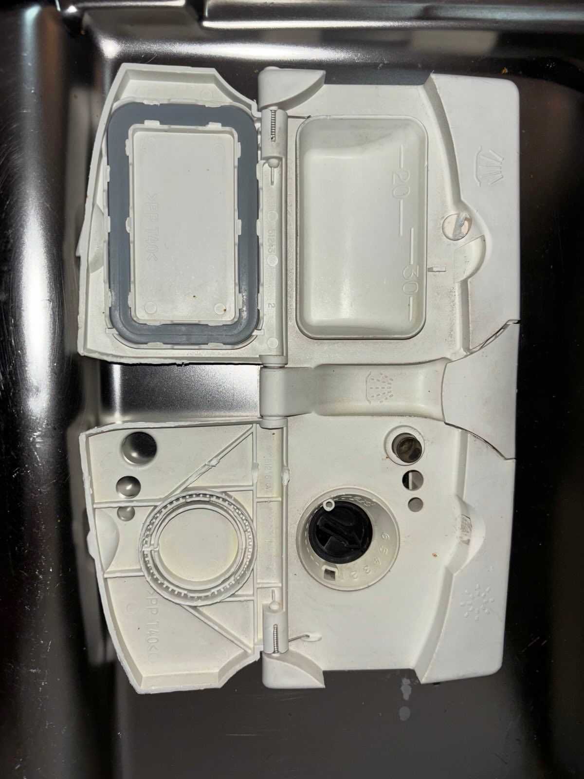 Máquina de lavar loiça Whirlpool ADP 952/2 com defeito – Grátis!