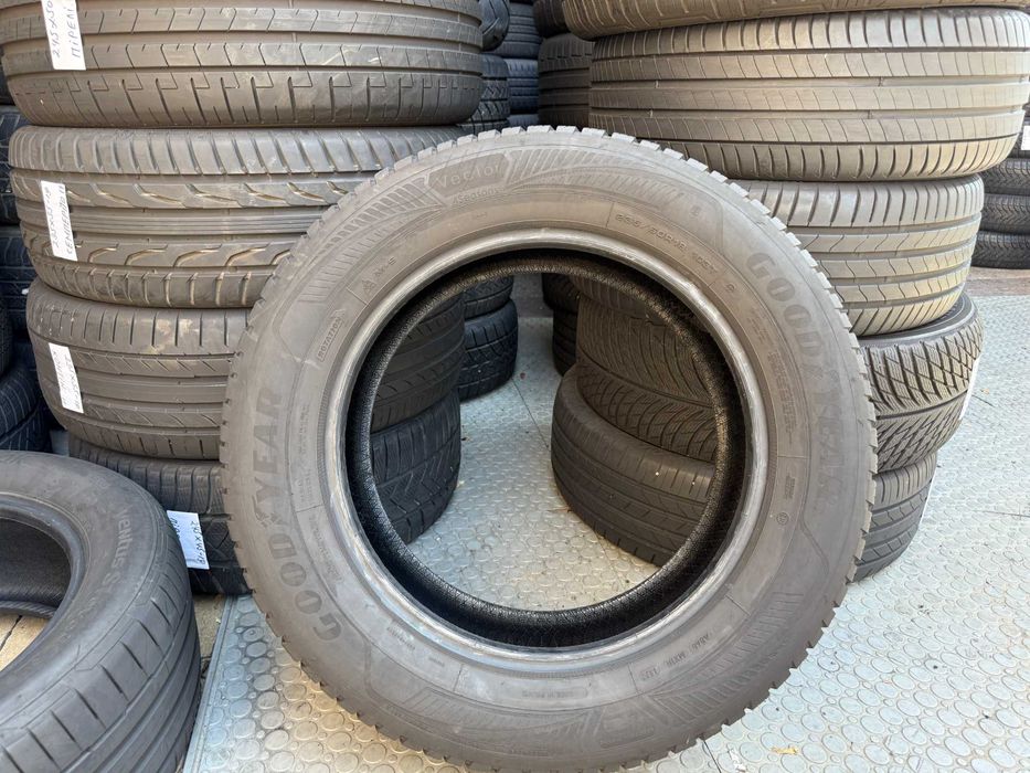235-60 R18 103T Goodyear Vector 4 Seasons Gen3 розпаровка 1шт