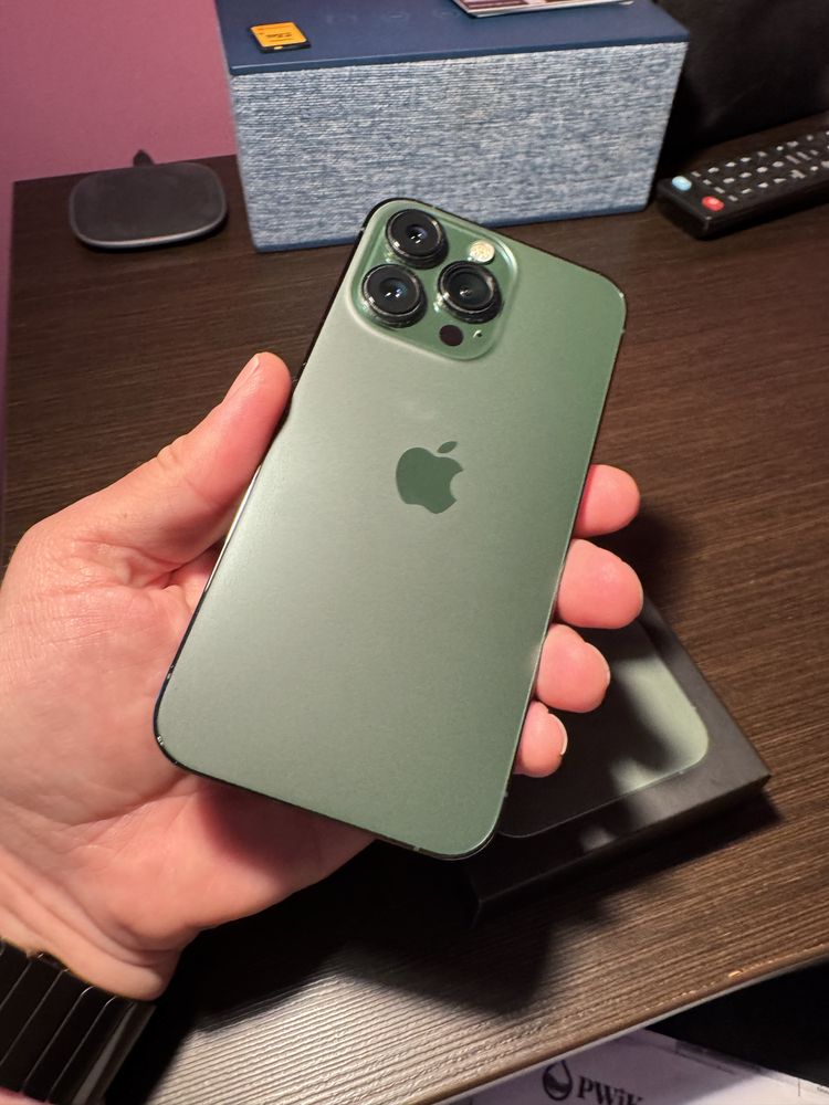 Iphone 13 pro ciemna zieleń / butelkowa zielen