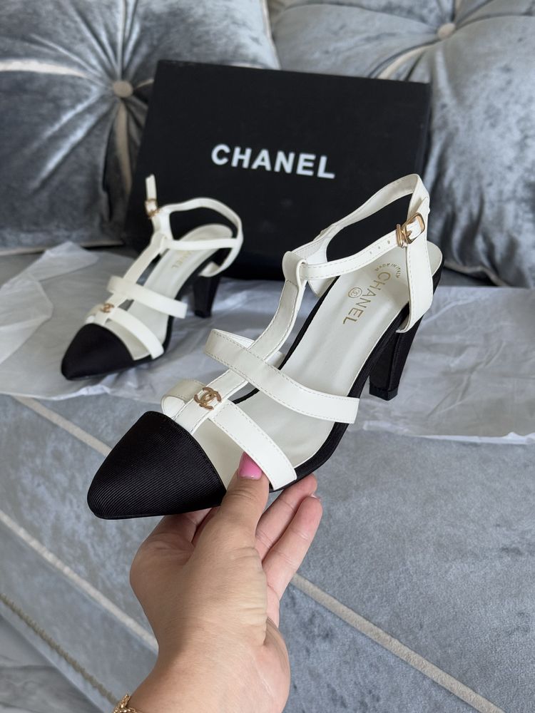 Туфли Chanel на каблуке
