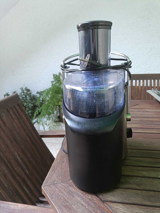 Centrifugadora de Sumos marca Tauros