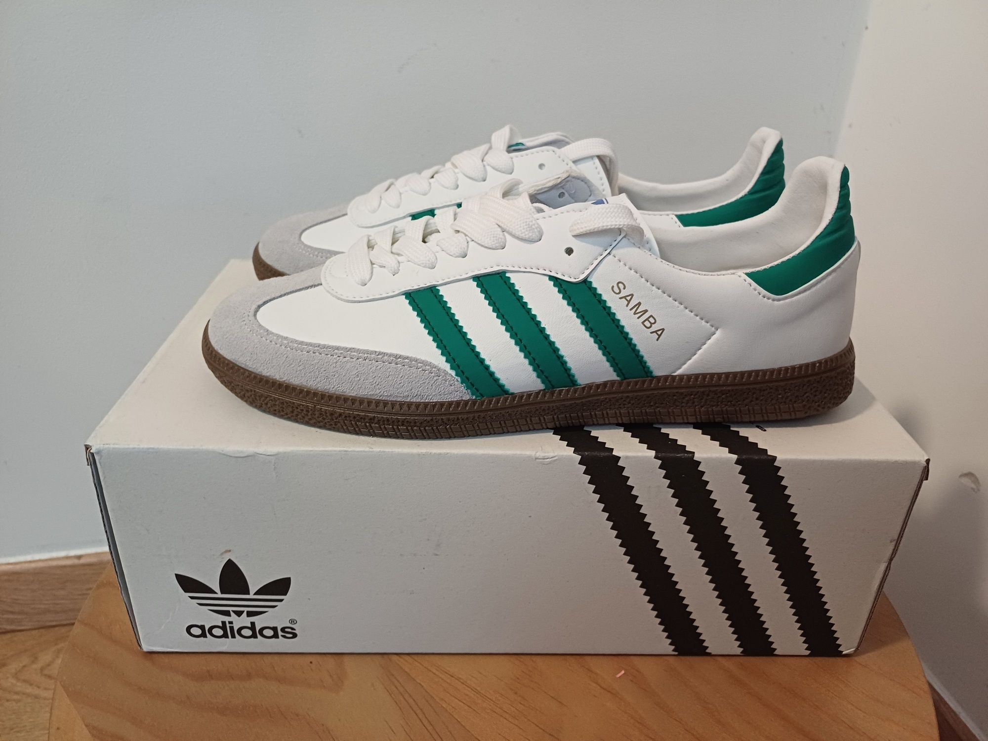 Sapatilhas Adidas "Samba" novas!