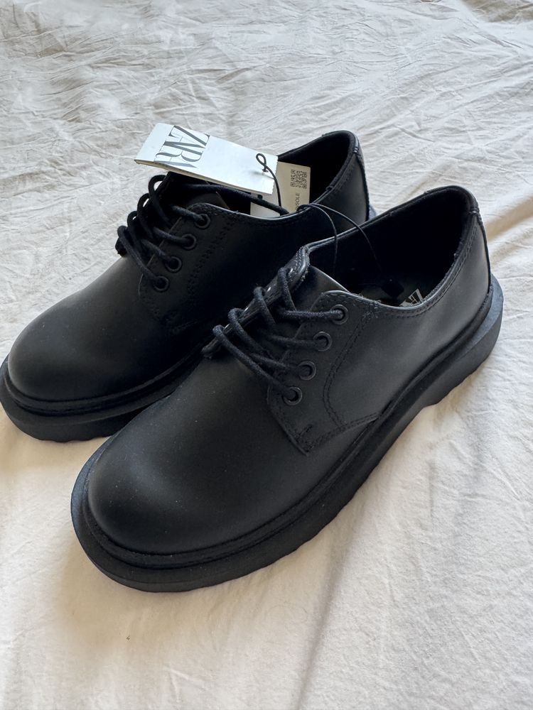 Nowe eleganckie buty zara 33 na komunie chrzest