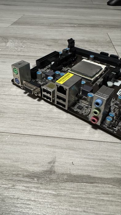 Płyta głowna ASRock FM2A55M-VG3 + AMD A4 4000 wszystko sprawne.