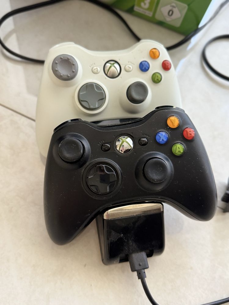 Xbox 360 slim 320 gb kinect Freeboot