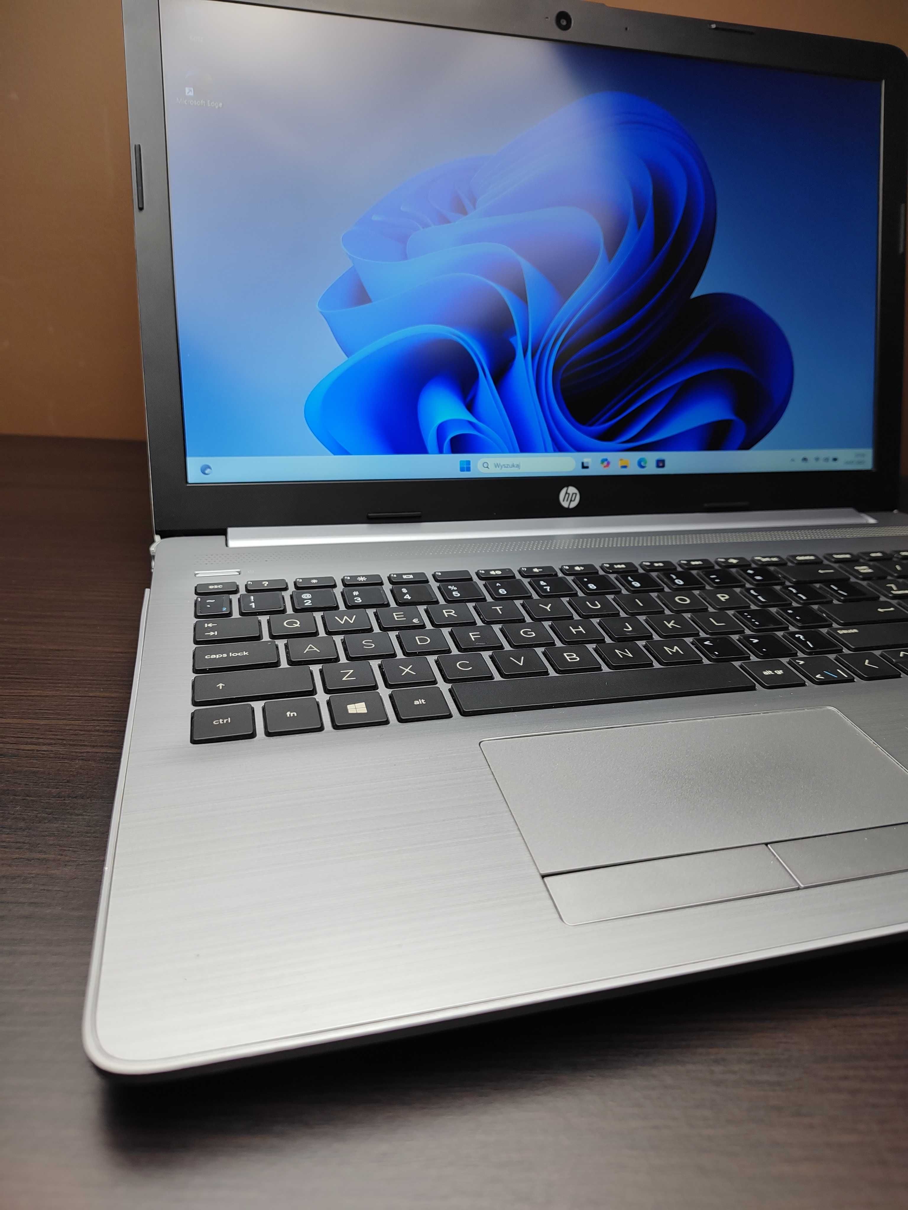 LAPTOP | 15,6" FHD | HP 255 G7 | Ryzen 5 3500U | 16GB RAM | DVD-RW W11