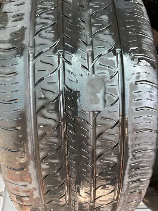 Продам шини с Tesla model Y2023 рік