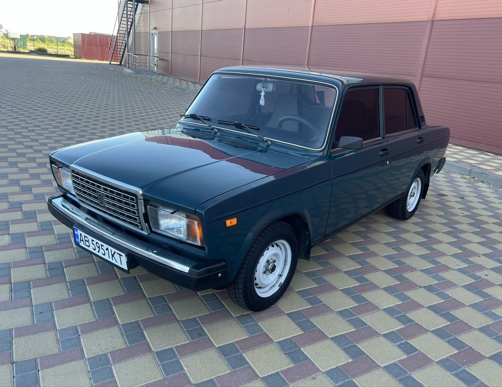 Ваз 2107 Не фарбована.