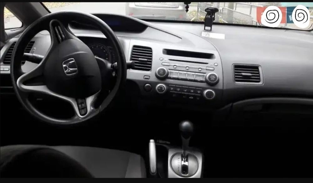 1,8 Хонда Civic 4D LX   америка. Власник 10 років сервіс чеки є.