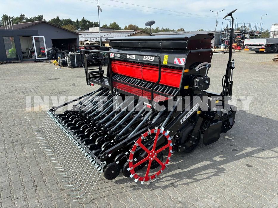 Agregat uprawowo-siewny EURO-MASZ nabudowany brona siewnik BEZORKOWIEC
