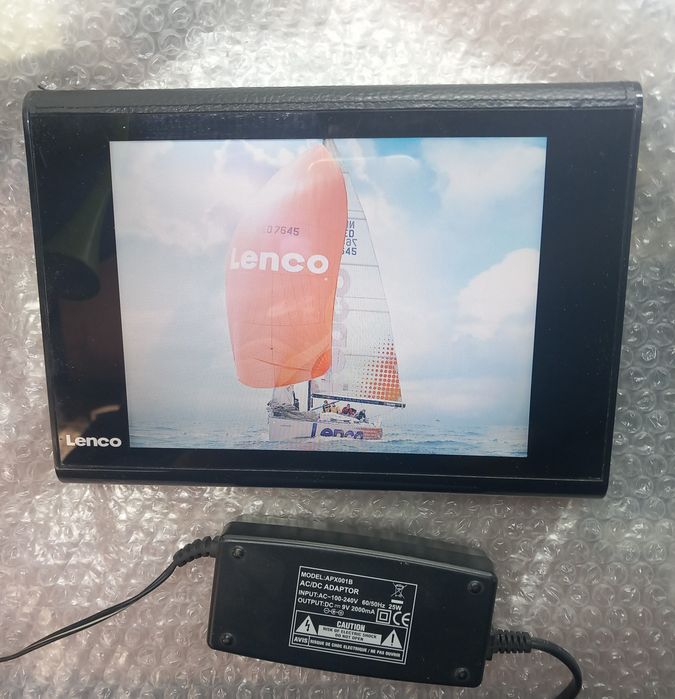 Ramka cyfrowa do zdjęć. Lenco