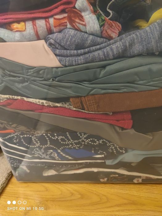 Paka ubrań damskich rozmiar L/XL